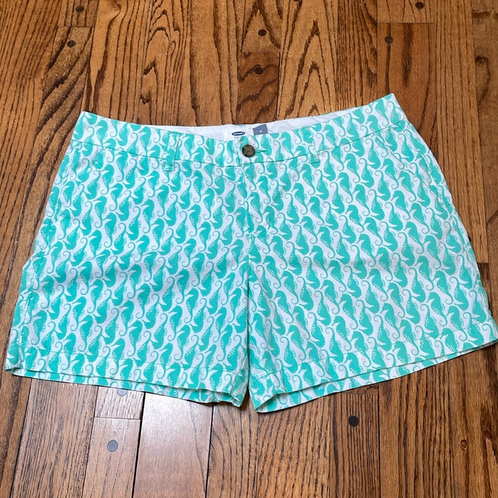 Old Navy sz 12 white aqua turquoise shorts seahorse